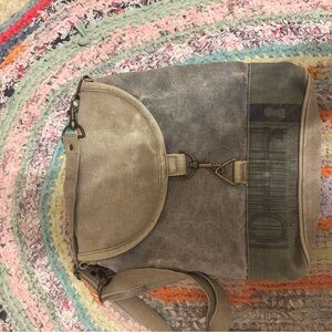Canvas Crossbody Bag in Olive Green - Casual Everyday Shoulder Bag